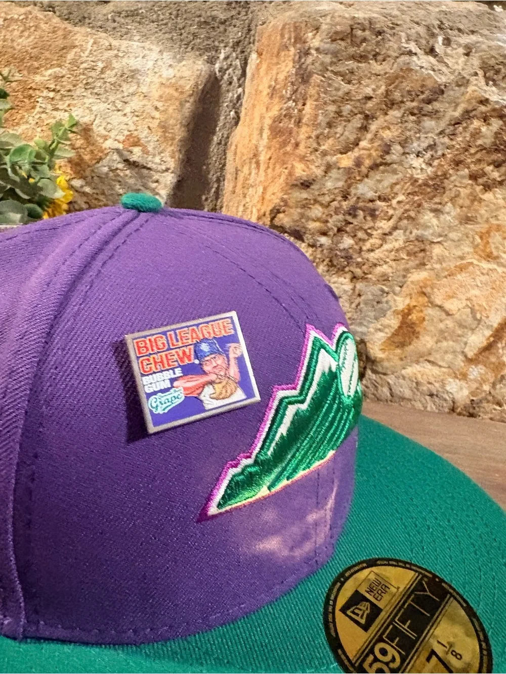 New era Colorado Rockies big league chew with pin 7 1/8